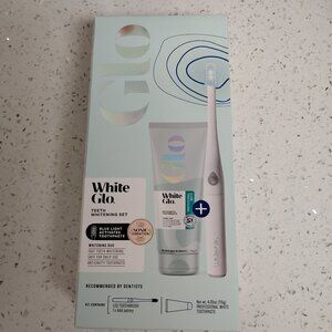 White Glo Teeth Whitening Set brand new